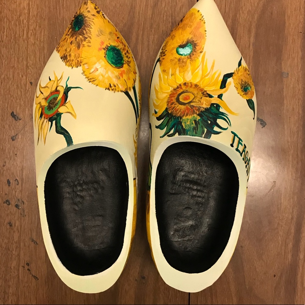 🌻Sunflowers Painted Wooden Shoes🌻